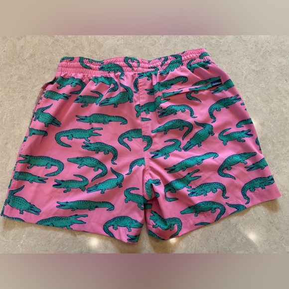 NWOT Chubbies Swim Trunks The Glades Alligator Print Pink 5.5" Mesh Lined Size L - Picture 6 of 11